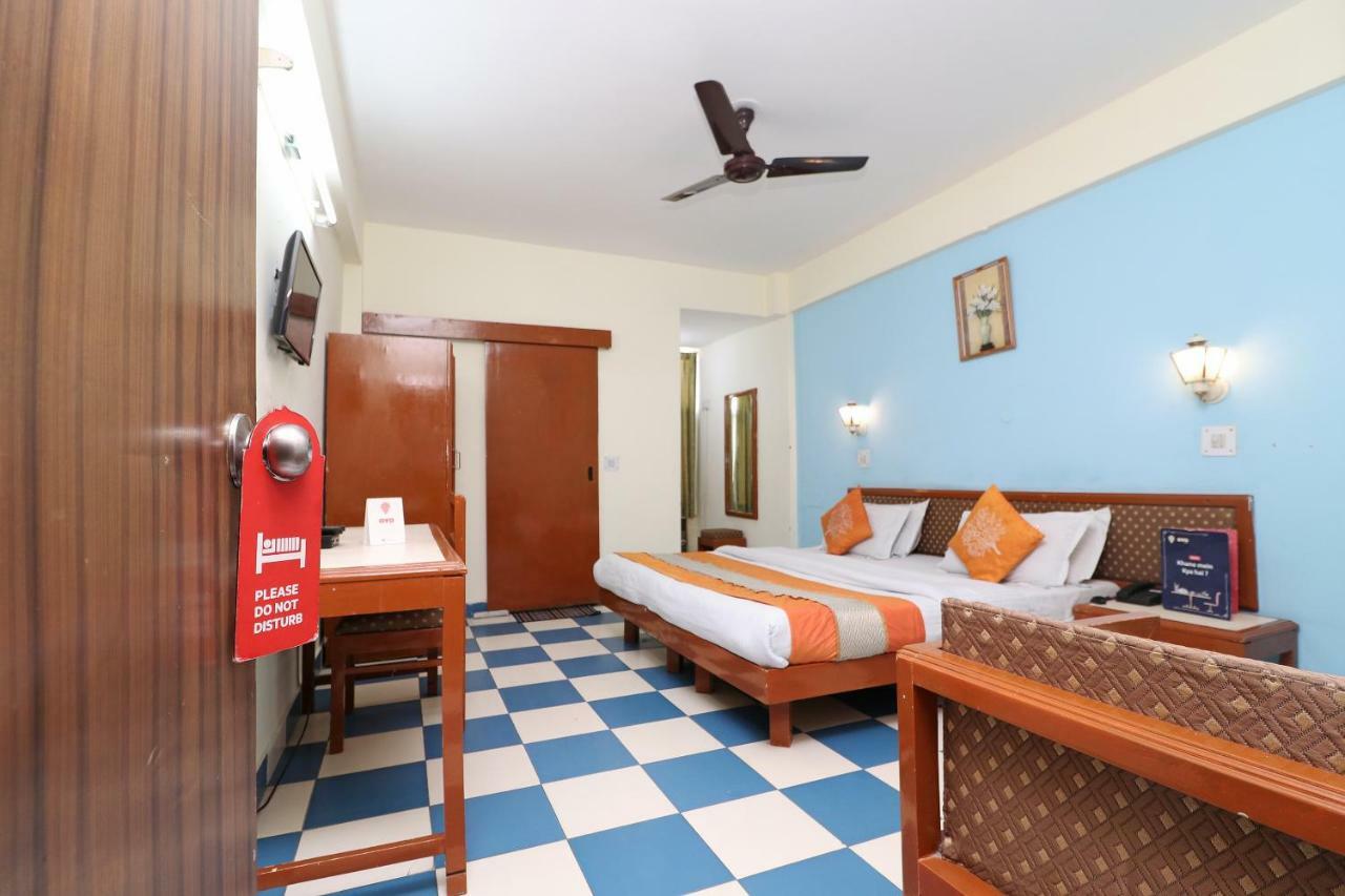 Oyo 1822 Hotel Ambassador Dehradun Esterno foto