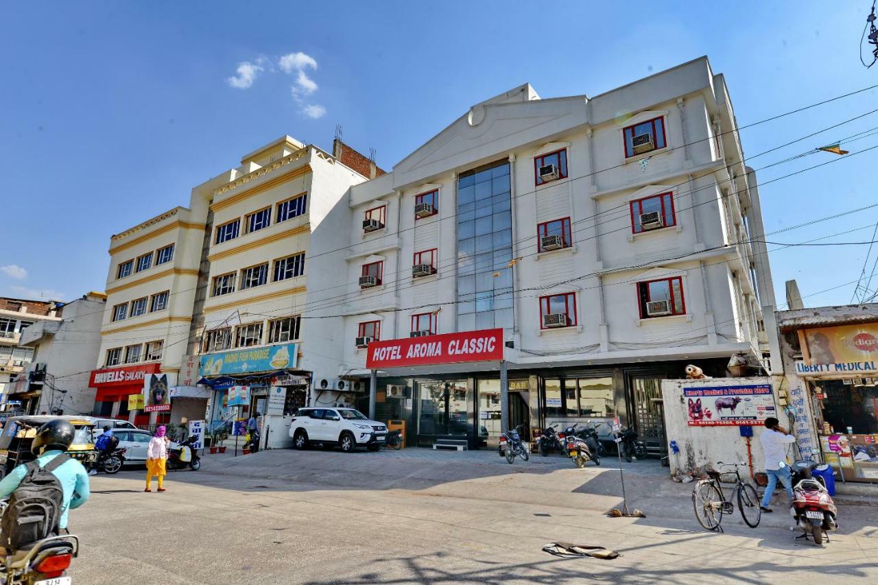 Oyo 1822 Hotel Ambassador Dehradun Esterno foto